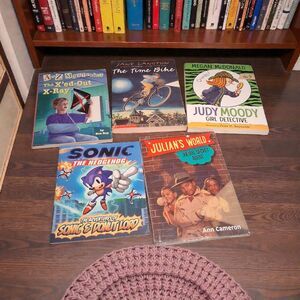 Children’s Chapter Book Bundle Lot of 5 – Judy Moody • Sonic the Hedgehog • A-Z